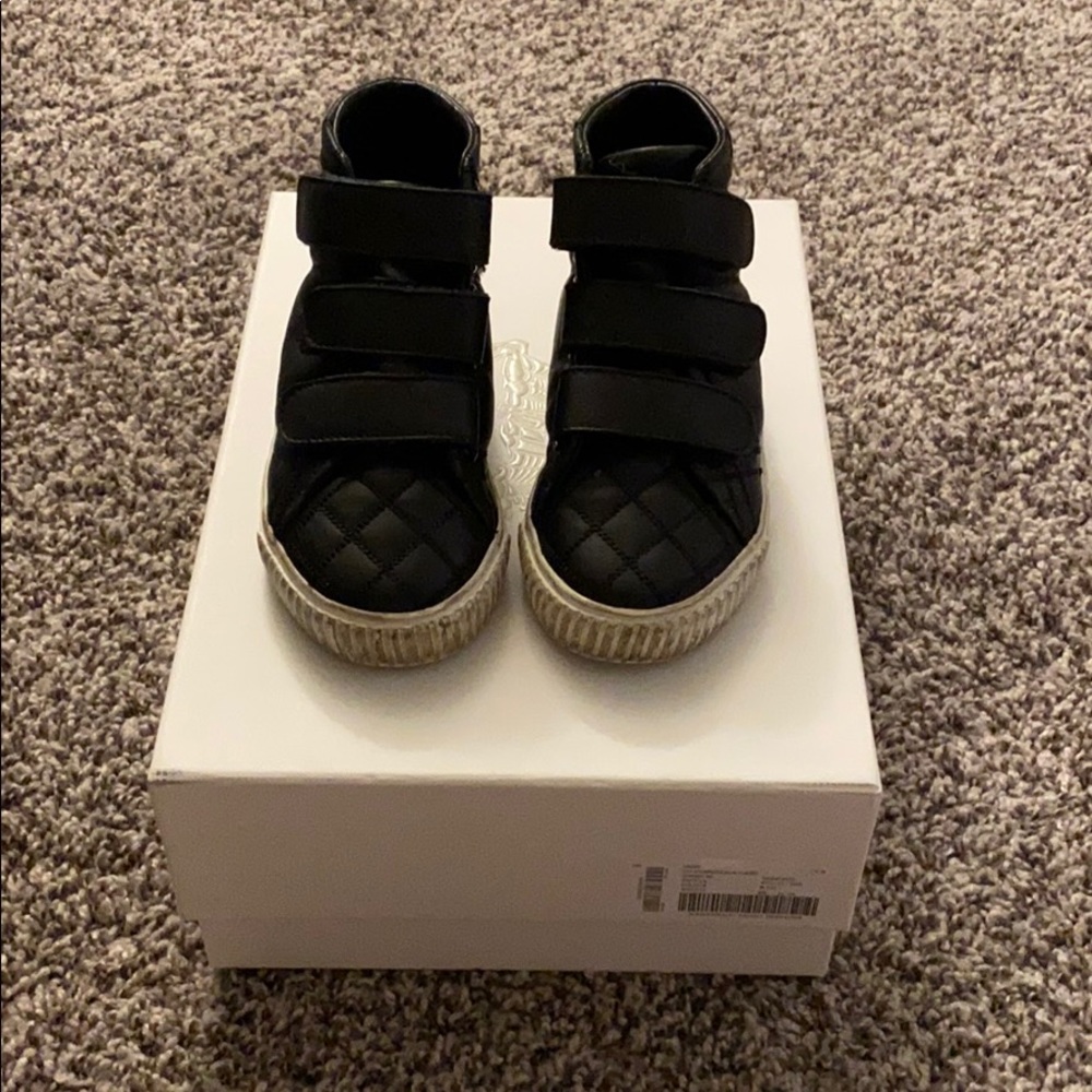 Burberry Quilted hightop Black size 25.